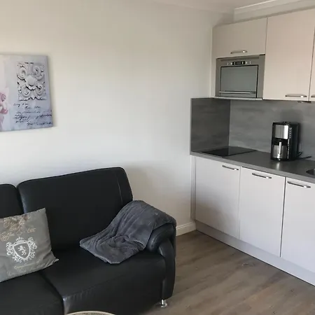 Sylter-rose-suedterrasse-mit-strandkorb Appartement Westerland