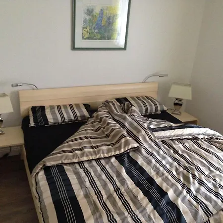 Sylter-rose-suedterrasse-mit-strandkorb Apartamento *