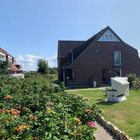 Sylter-rose-suedterrasse-mit-strandkorb Apartamento *